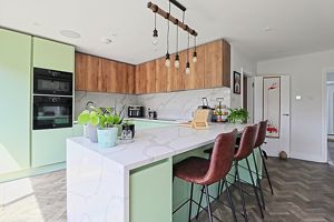 Kitchen- click for photo gallery